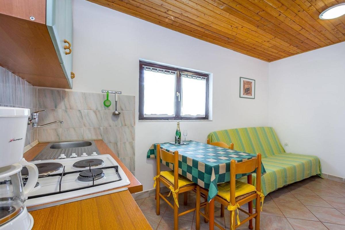 Apartments Dragica Valbandon Ngoại thất bức ảnh