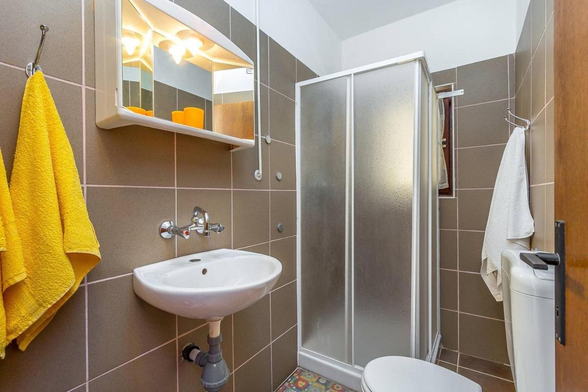 Apartments Dragica Valbandon Ngoại thất bức ảnh