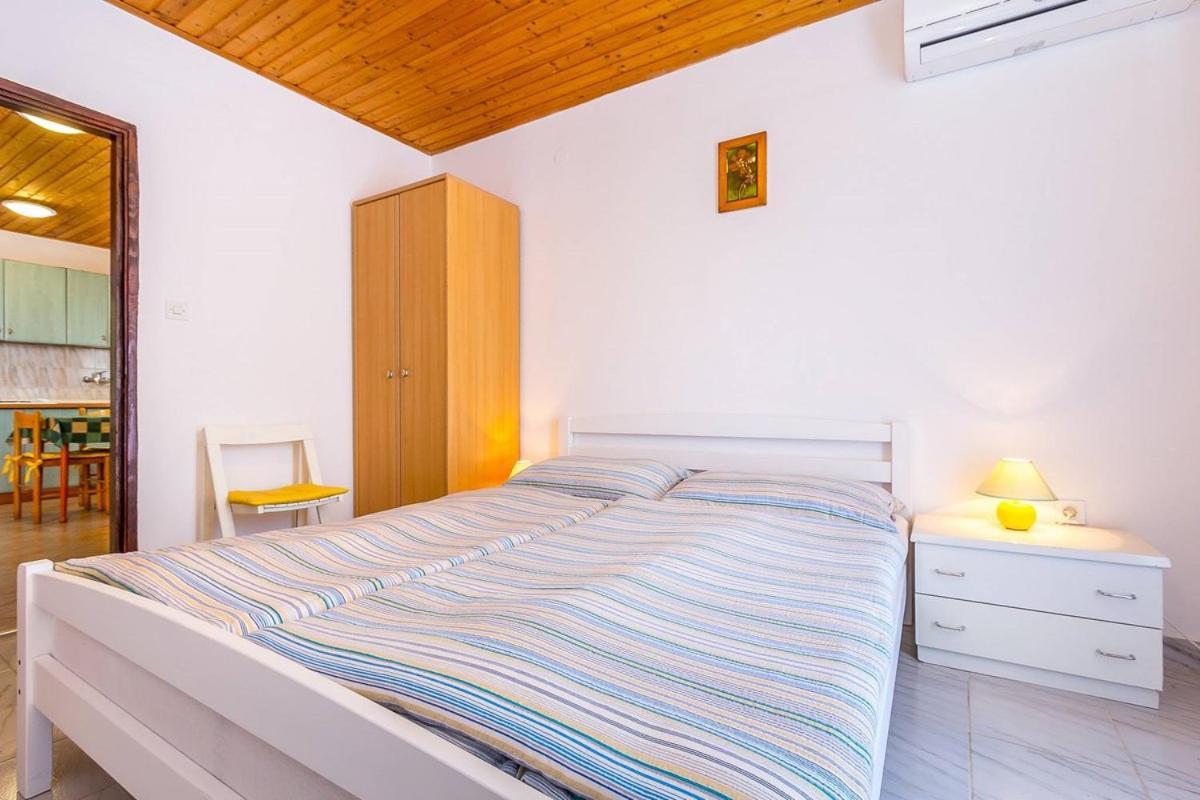 Apartments Dragica Valbandon Ngoại thất bức ảnh