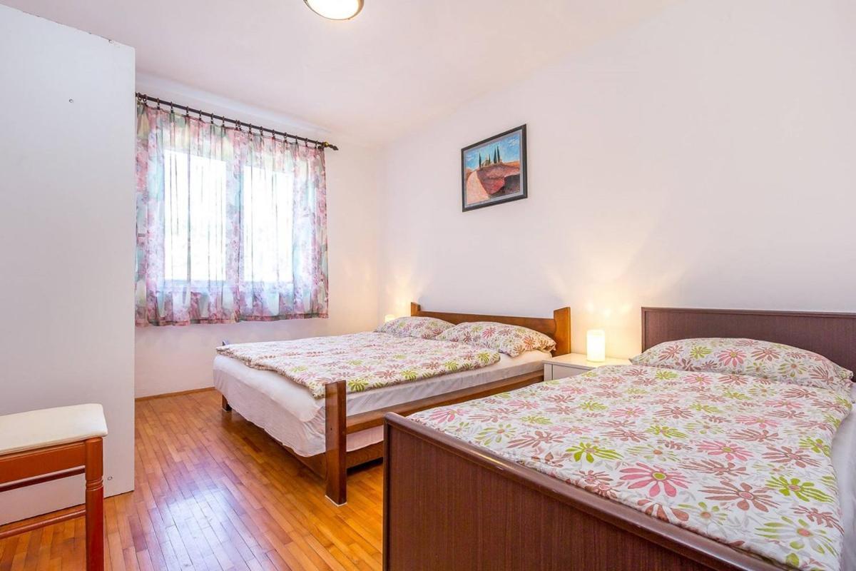 Apartments Dragica Valbandon Ngoại thất bức ảnh