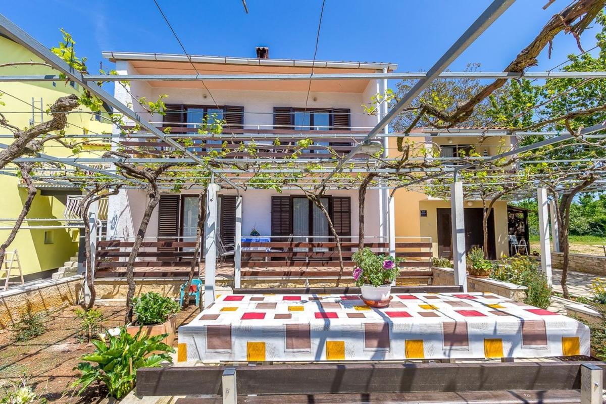 Apartments Dragica Valbandon Ngoại thất bức ảnh