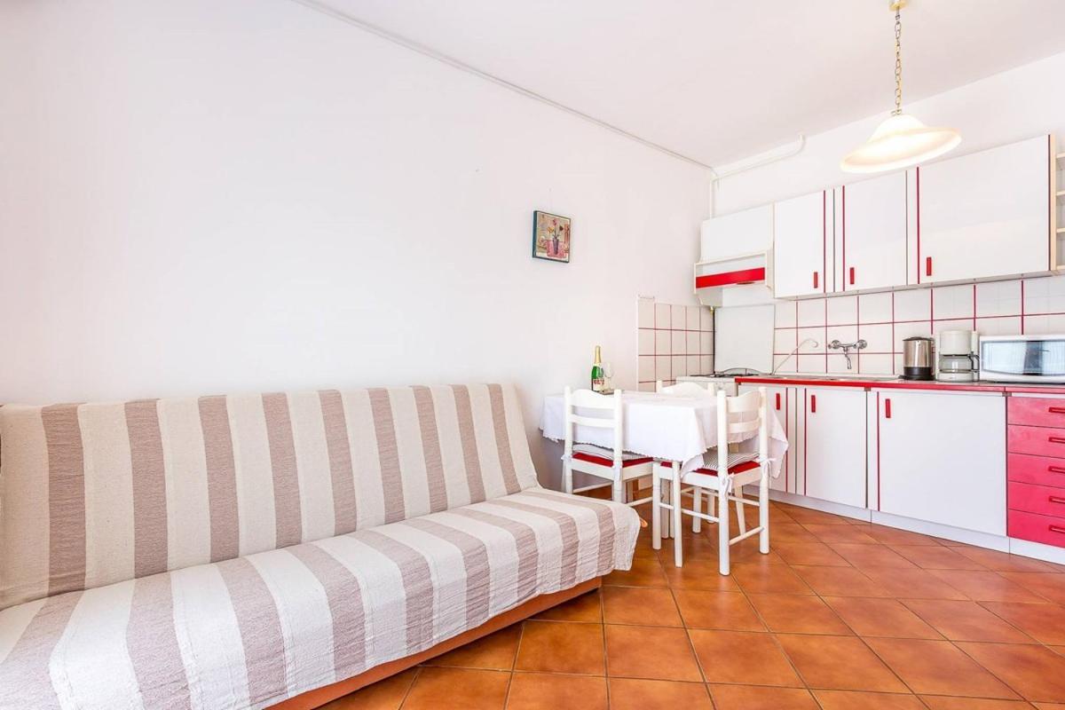 Apartments Dragica Valbandon Ngoại thất bức ảnh